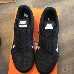New Nike men’s zoom Winflo 5 size 11.5
